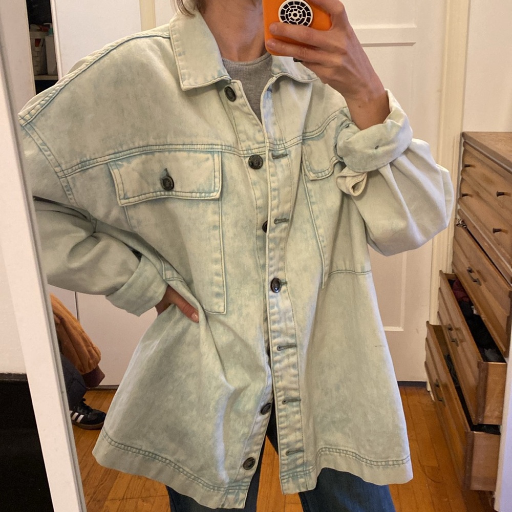 Oversized acid washed light blue denim jacket (no side pockets) size S